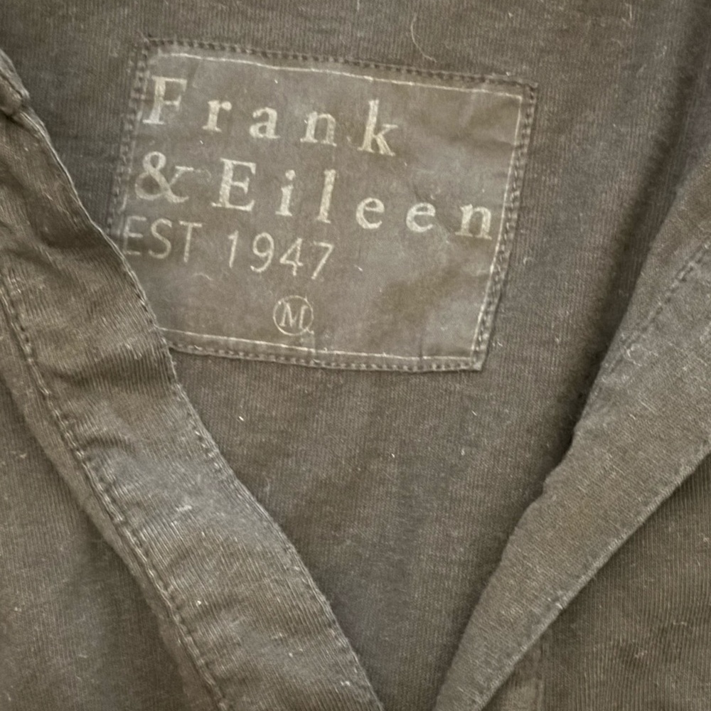 EUC Frank & Eileen PATRICK Popover Henley - Picture 3 of 3
